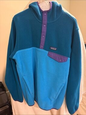 Patagonia Men’s Two-Tone Teal and Light Blue Zip Fleece with Purple Trim